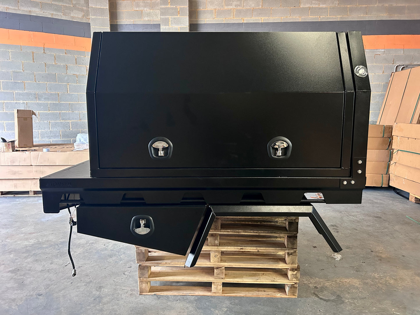 Monsta Ute Tray And Canopy Package