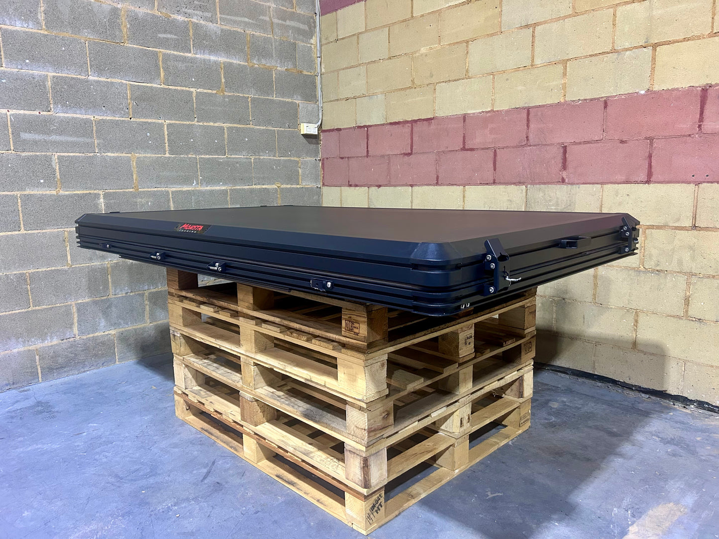 MT Wolf Rooftop Tent