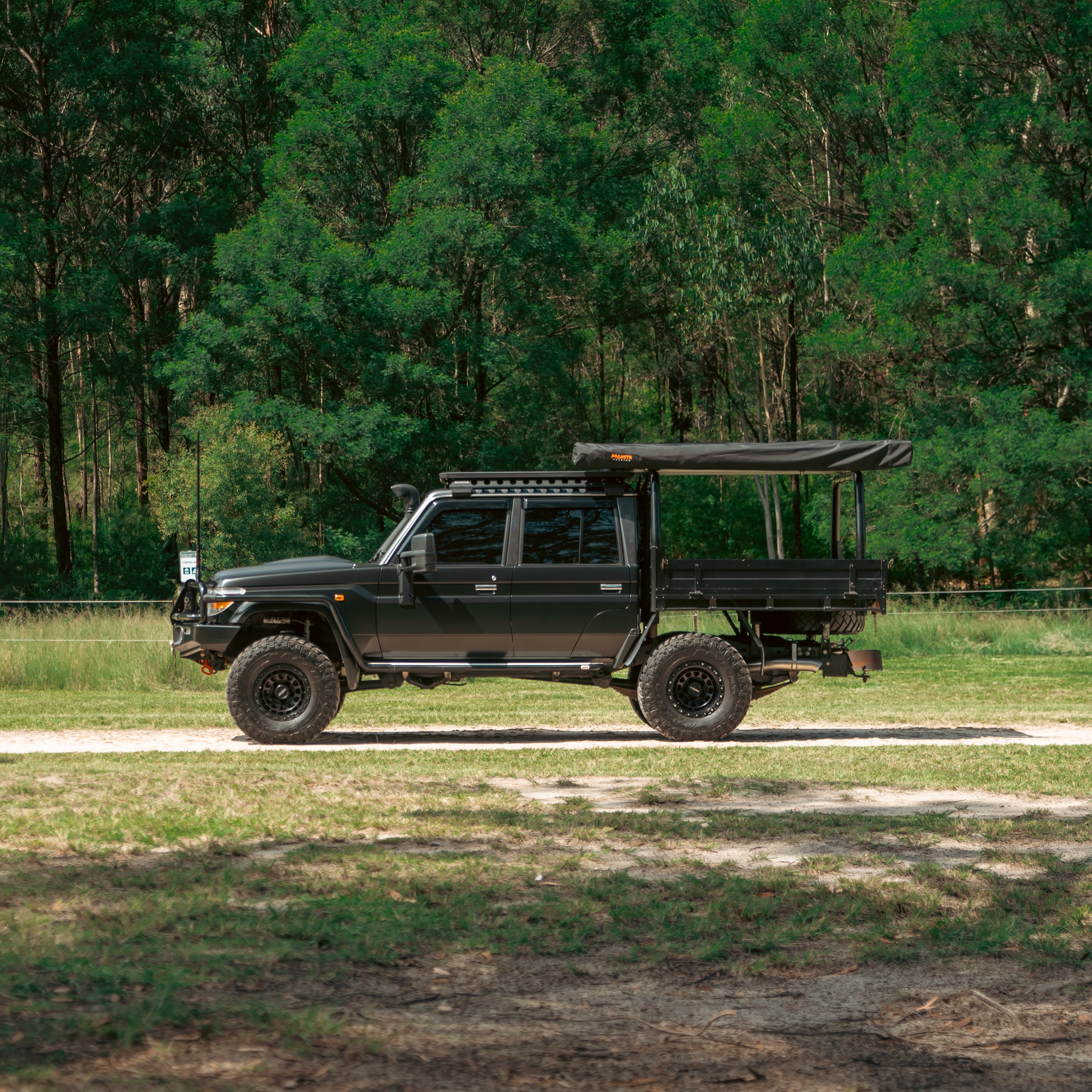 MT Godzilla 1.3/1.4 Rooftop Tent & 270 PLUS Awning Package